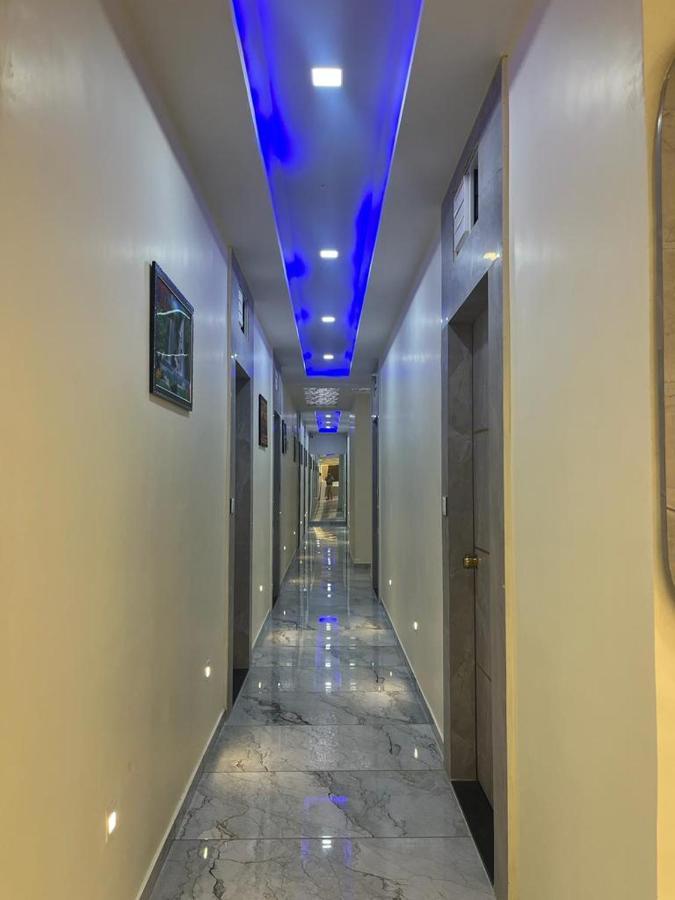 ואדודרה Hotel Sunrise מראה חיצוני תמונה