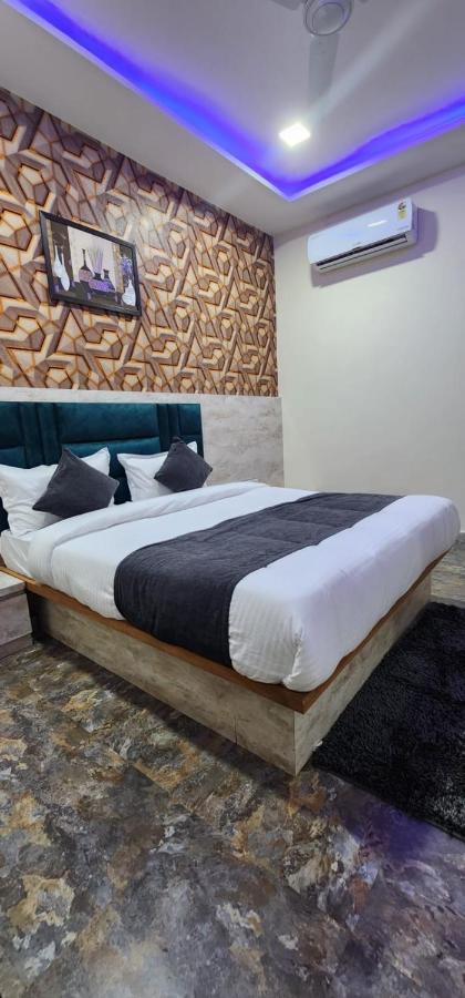 ואדודרה Hotel Sunrise מראה חיצוני תמונה